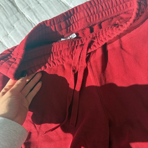 Puma x Vogue cherry Red Jogger sweats - Picture 5 of 5